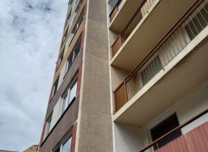 Oprava a nátěr panelového domu Pardubice