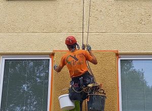 Oprava a nátěr panelového domu Pardubice