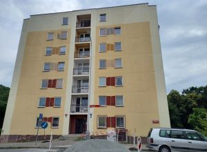 Oprava a nátěr panelového domu Pardubice