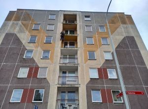 Oprava a nátěr panelového domu Pardubice