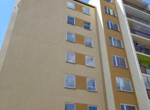 Oprava a nátěr panelového domu Pardubice