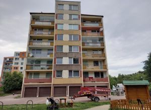 Oprava a nátěr panelového domu Pardubice