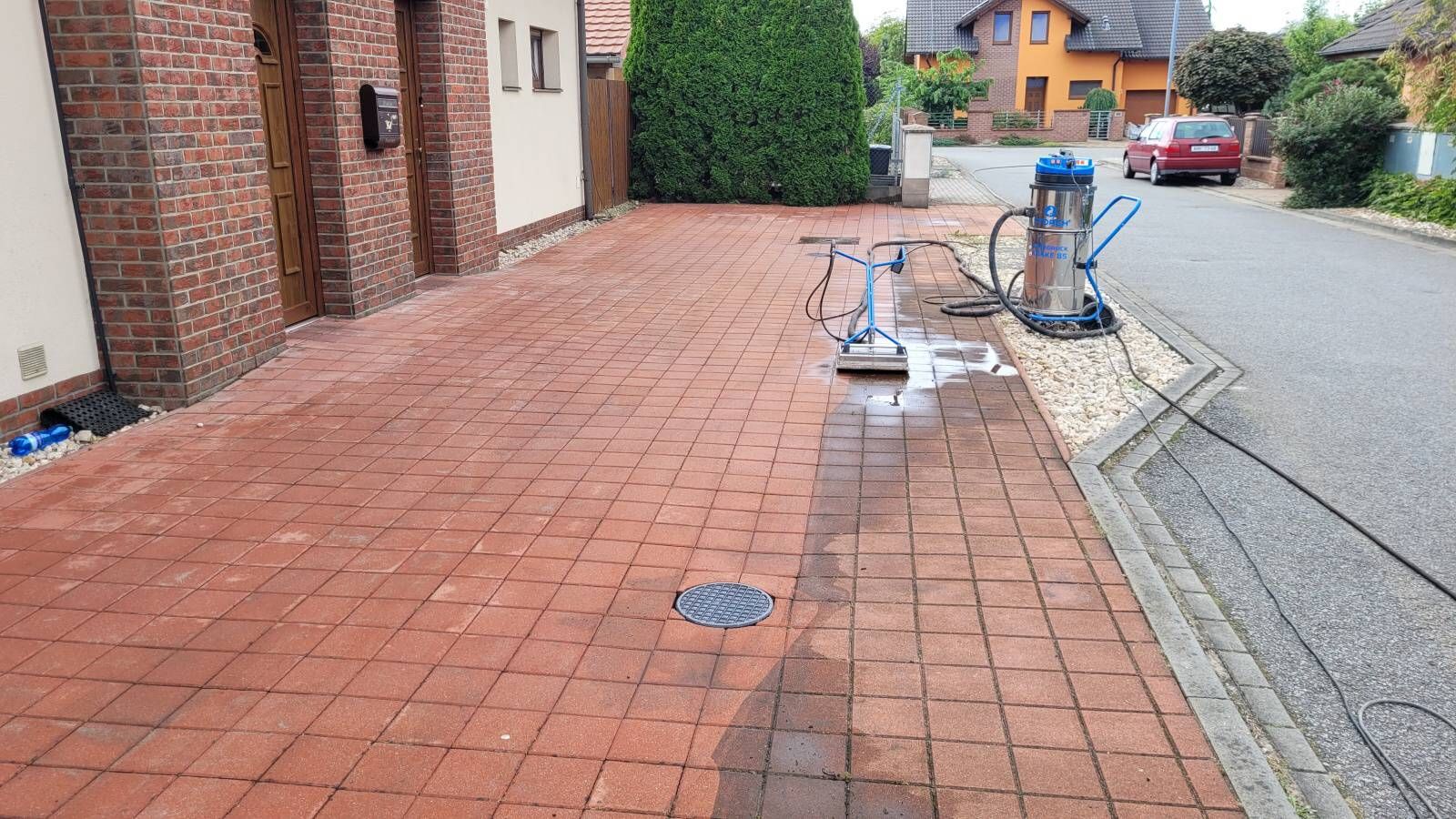 Čištění dlažby Staré Hradiště