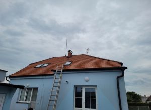 Čištění a nátěr střechy, fasády