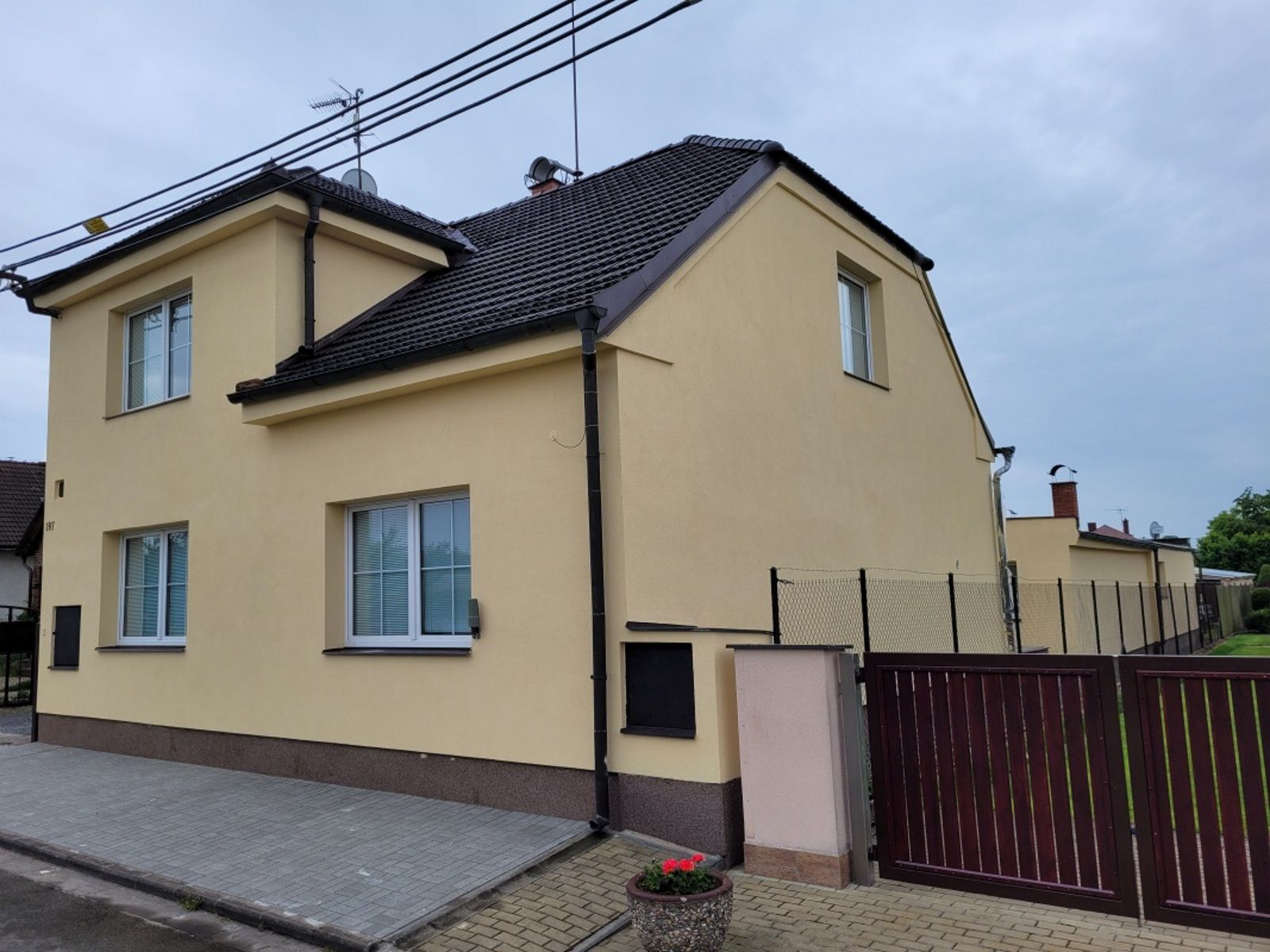 Čištění a nátěr střechy, fasády