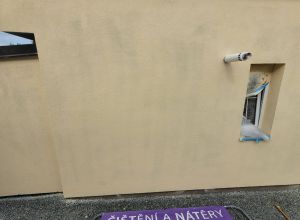 Čištění pálené střešní krytiny a nátěr fasády