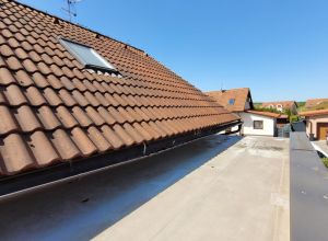 Čištění, nátěr věže a střechy kostela  Jičín