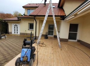 Čištění střechy a nátěr fasády