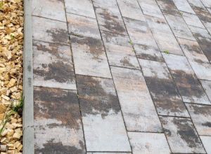 Čištění střechy, fasády a dlažby + biocidní ochrana Chrudim