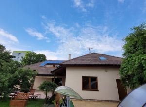 Čištění střešní krytiny, fasády a dlažby Heřmanův Městec