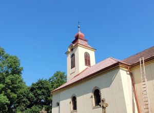 Čištění, nátěr věže a střechy kostela  Jičín