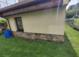 Vysokotlaké čištění, algicidní přípravky na dlažbu a fasádu Chvaletice