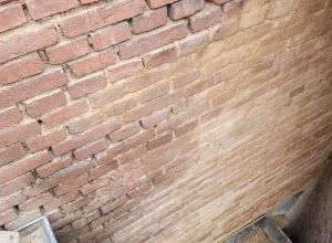 Zateplení štítové zdi, strukturovaná omitka, klempířské práce